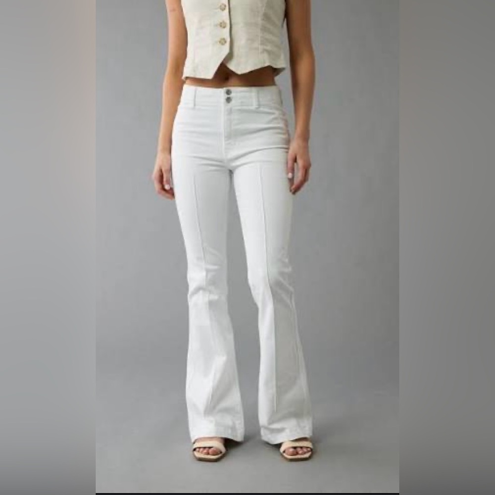 NWT American Eagle Super High Rise Flare White Jeans